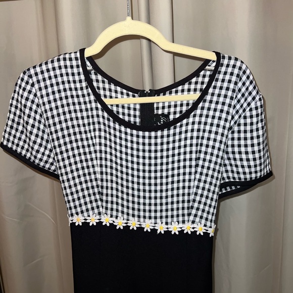 All That Jazz Vintage 90s Black & White Gingham & Sunflower Dress - Picture 6 of 6
